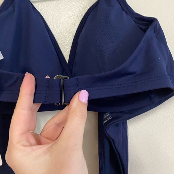 Athleta Bra Cup Halter Bikini Top 32B/C - Picture 8 of 10